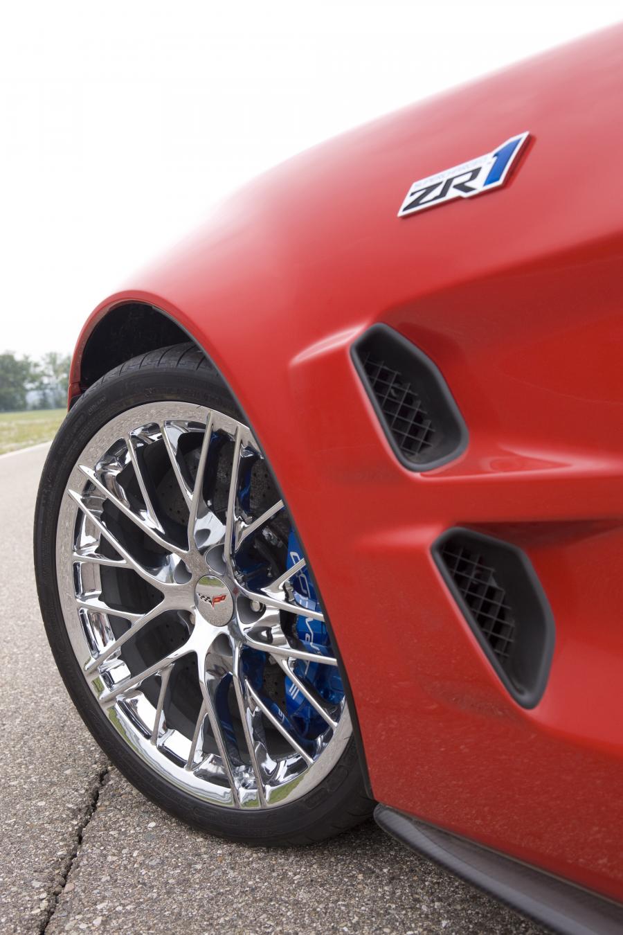 Колеса Chevrolet Corvette ZR1 2008 года  (фото 15 из 45)